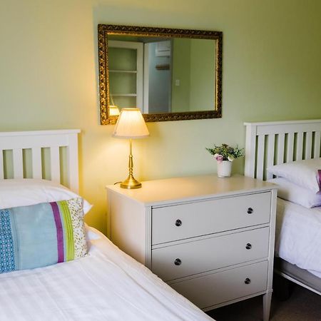 May Tree Cottage Manorbier 5 Mins From The Beach Sleeps 4 Ngoại thất bức ảnh