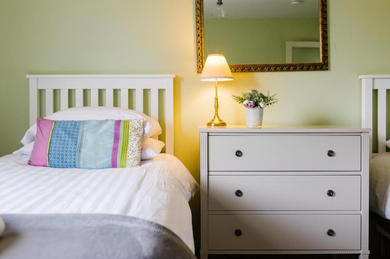 May Tree Cottage Manorbier 5 Mins From The Beach Sleeps 4 Ngoại thất bức ảnh